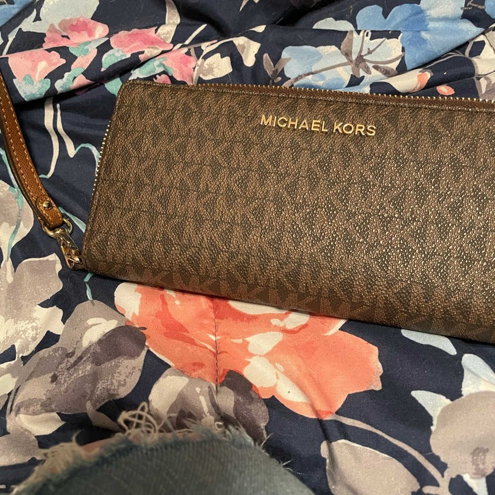 Wristlet